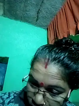 Manavi x online show from 09/25/25, 09:18