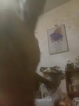 Bebicho14 online show from 12/19/25, 01:34