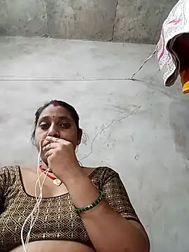 Snapshot of Sandhya_x chatting on 10/04/25, 05:33 Sandhya x online show from 10/04/25, 05:33