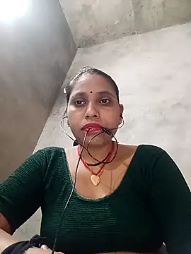 Snapshot of Sandhya_x chatting on 10/12/25, 10:47 Sandhya x online show from 10/12/25, 10:47