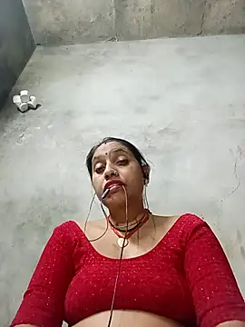 Snapshot of Sandhya_x chatting on 10/13/25, 04:40 Sandhya x online show from 10/13/25, 04:40
