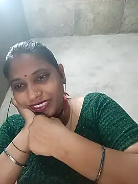 Snapshot of Sandhya_x chatting on 10/16/25, 06:42 Sandhya x online show from 10/16/25, 06:42