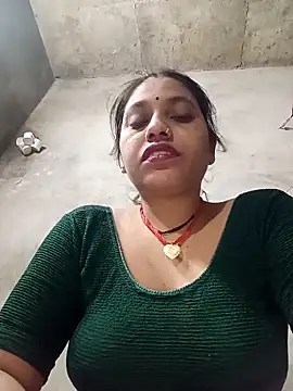 Snapshot of Sandhya_x chatting on 10/18/25, 03:46 Sandhya x online show from 10/18/25, 03:46