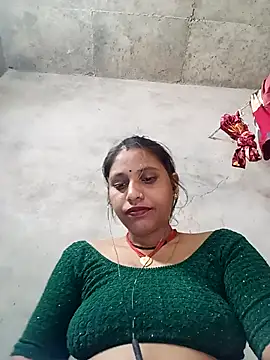 Snapshot of Sandhya_x chatting on 10/24/25, 04:53 Sandhya x online show from 10/24/25, 04:53