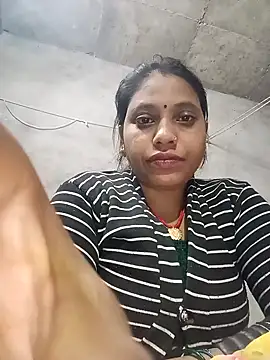 Snapshot of Sandhya_x chatting on 11/19/25, 02:44 Sandhya x online show from 11/19/25, 02:44