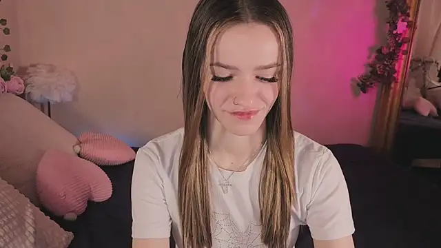 E l i z e  online show from 04/29/26, 05:22