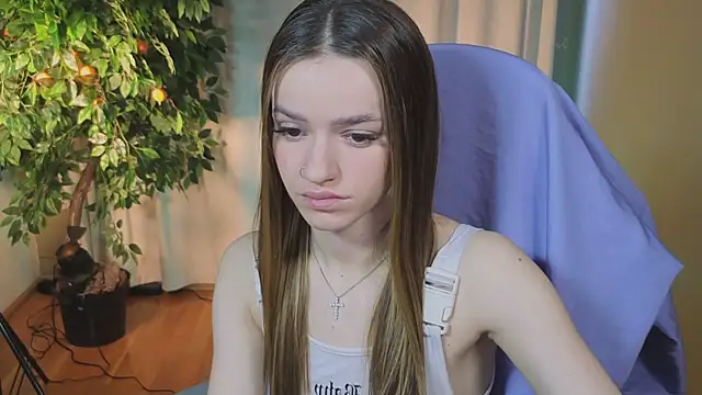 E l i z e  online show from 06/03/26, 05:21
