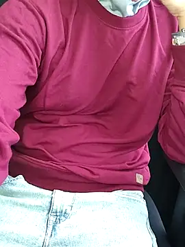 chocolate alone online show from 09/28/25, 07:58