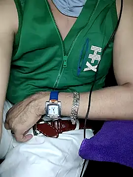 chocolate alone online show from 09/30/25, 06:24