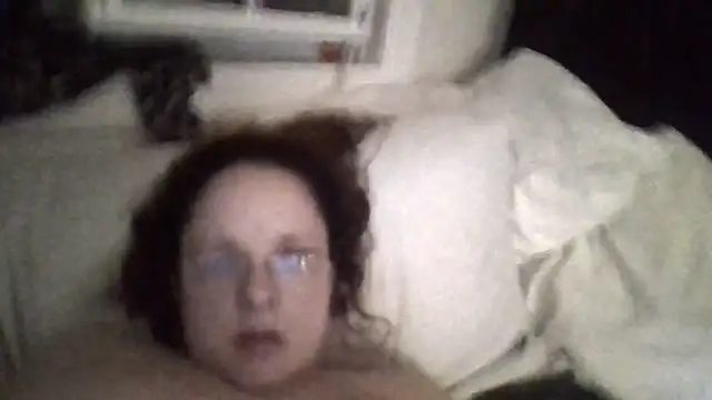 Snapshot of Rosalee2 chatting on 09/19/25, 09:11 Rosalee2 online show from 09/19/25, 09:11