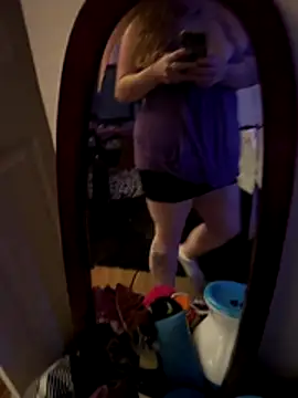 Snapshot of Rosalee2 chatting on 10/27/25, 06:34 Rosalee2 online show from 10/27/25, 06:34