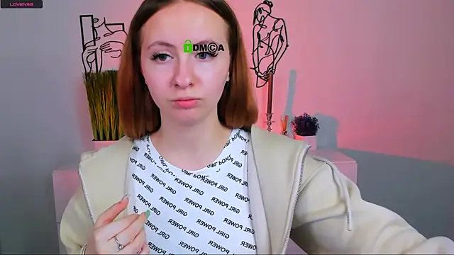 mila glow1 online show from 10/18/25, 07:14