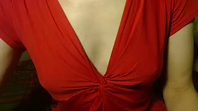 Snapshot of LorraineOSun chatting on 05/05/26, 07:11 LorraineOSun online show from 05/05/26, 07:11