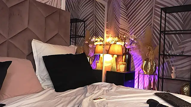 EvaRhea online show from 03/19/26, 04:16