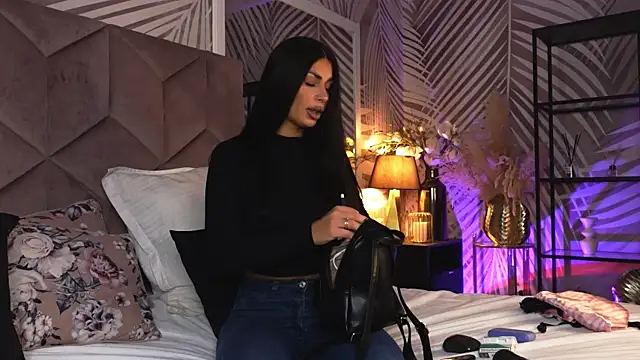 EvaRhea online show from 04/02/26, 03:04