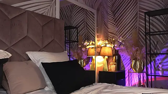 EvaRhea online show from 04/07/26, 02:56