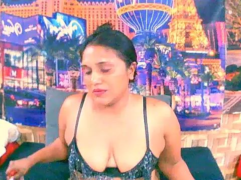 Snapshot of IndianSexyLady4u chatting on 10/07/25, 06:27 IndianSexyLady4u online show from 10/07/25, 06:27
