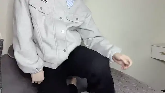 xiaoyang5200 online show from 11/23/25, 01:55