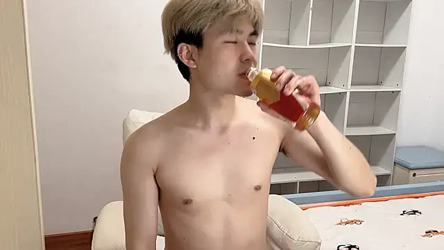 xiaoyang5200 online show from 03/28/26, 10:37