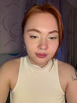 LunaMillie online show from 04/25/26, 03:42
