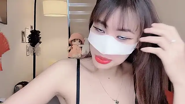 MaiLiiil online show from 09/20/25, 03:18