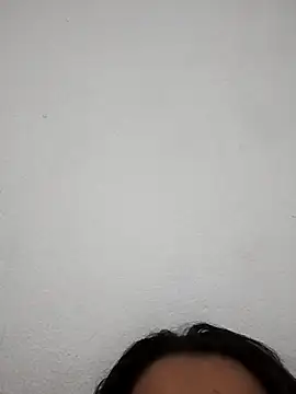 lauramartins7 online show from 12/19/25, 05:47