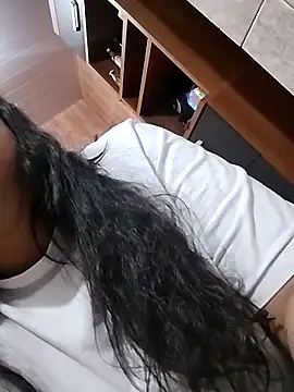 lauramartins7 online show from 01/07/26, 02:14