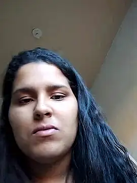 lauramartins7 online show from 01/11/26, 07:30