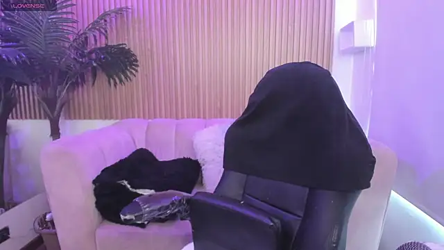 Jenny Wolridge  online show from 10/30/25, 07:47