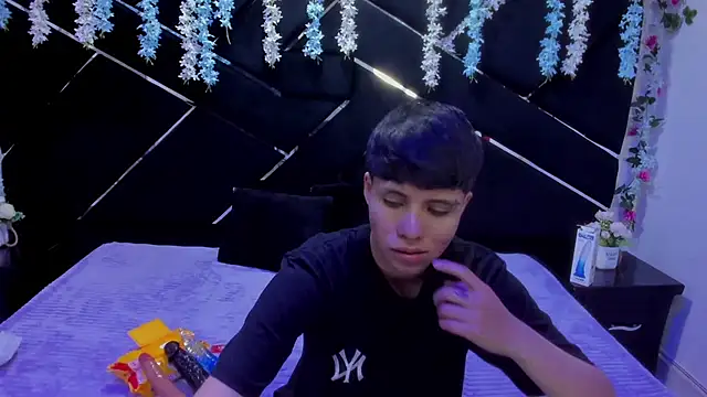 Bruno Cruzz online show from 02/11/26, 02:49