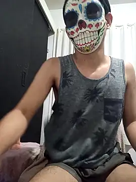 Snapshot of CATLUCAS chatting on 10/28/25, 02:37 CATLUCAS online show from 10/28/25, 02:37