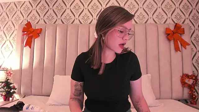 Sky Junne online show from 11/30/25, 06:12