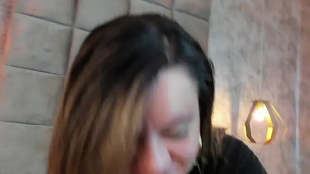 Sky Junne online show from 01/08/26, 05:48