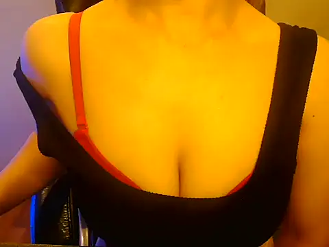 akankshapuri online show from 12/14/25, 03:39