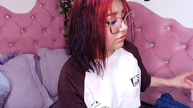 sophiievv online show from 09/28/25, 06:57