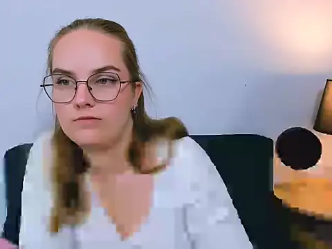 AliceCrazy69 online show from 11/18/25, 04:11