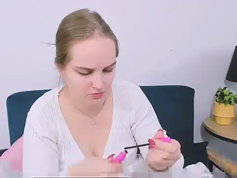 AliceCrazy69 online show from 01/06/26, 10:08