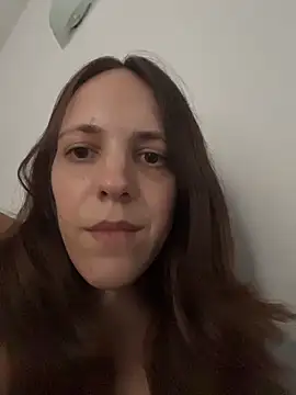 Snapshot of lauflor chatting on 02/11/26, 09:20 lauflor online show from 02/11/26, 09:20