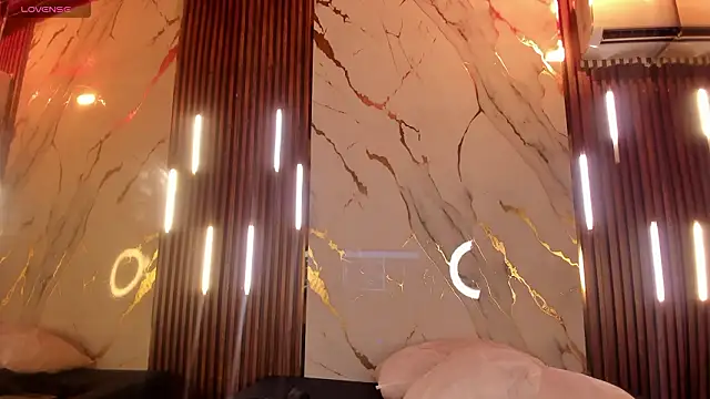 VictoriaDuart online show from 03/18/26, 08:12