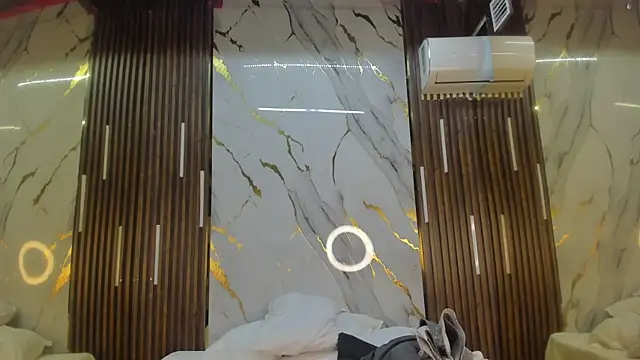 VictoriaDuart online show from 03/30/26, 08:32