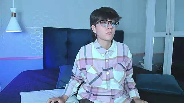 Snapshot of Tsuki_Maru chatting on 09/21/25, 07:59 Tsuki Maru online show from 09/21/25, 07:59