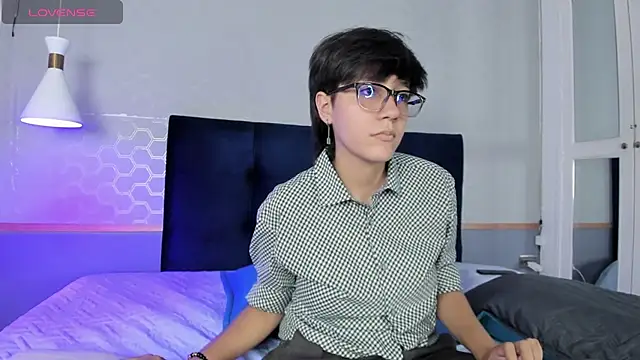 Snapshot of Tsuki_Maru chatting on 09/29/25, 07:08 Tsuki Maru online show from 09/29/25, 07:08