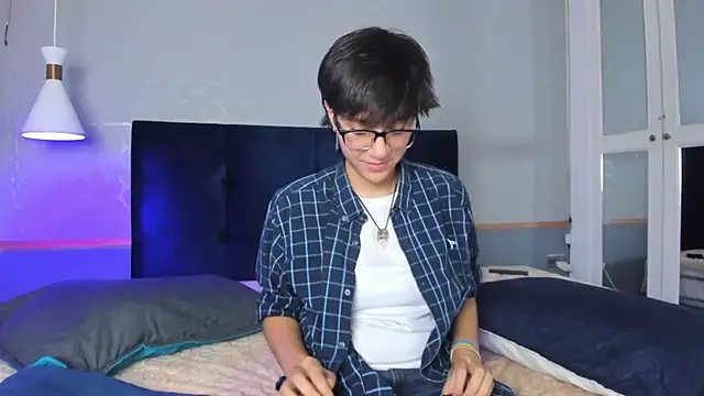 Snapshot of Tsuki_Maru chatting on 10/01/25, 08:04 Tsuki Maru online show from 10/01/25, 08:04