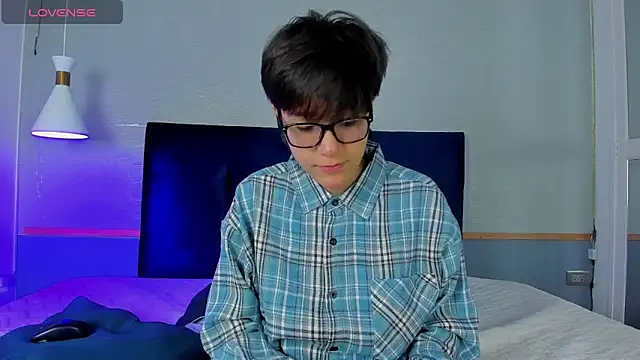 Snapshot of Tsuki_Maru chatting on 11/04/25, 01:32 Tsuki Maru online show from 11/04/25, 01:32