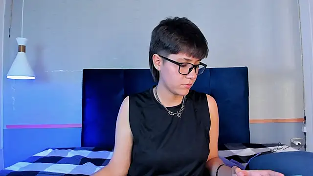 Snapshot of Tsuki_Maru chatting on 11/20/25, 08:30 Tsuki Maru online show from 11/20/25, 08:30