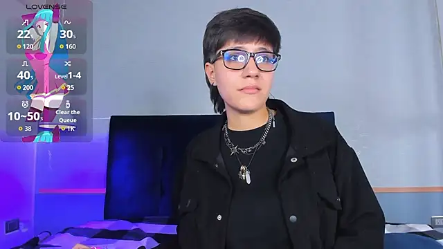 Snapshot of Tsuki_Maru chatting on 12/15/25, 04:17 Tsuki Maru online show from 12/15/25, 04:17