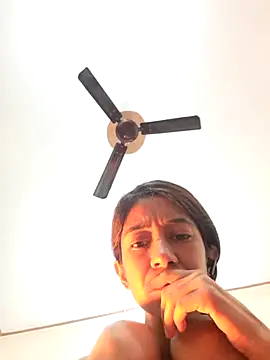 Evneet27 Saavu online show from 02/12/26, 07:14