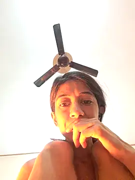 Evneet27 Saavu online show from 02/19/26, 04:08