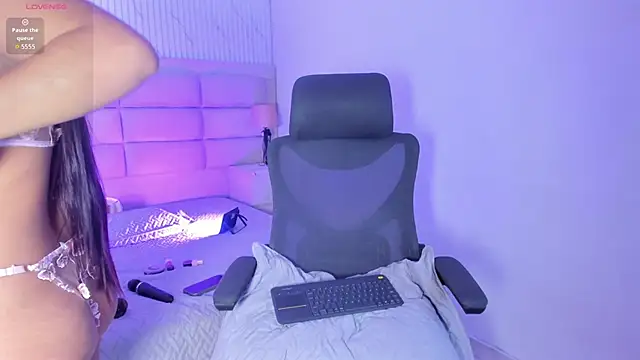 BritanyBrown  online show from 04/17/26, 05:10