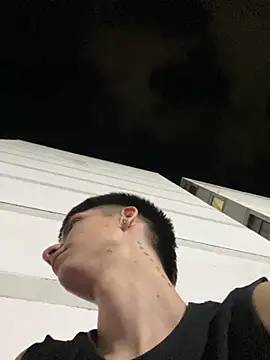 Snapshot of Luck__090 chatting on 09/15/25, 04:34 Luck 090 online show from 09/15/25, 04:34